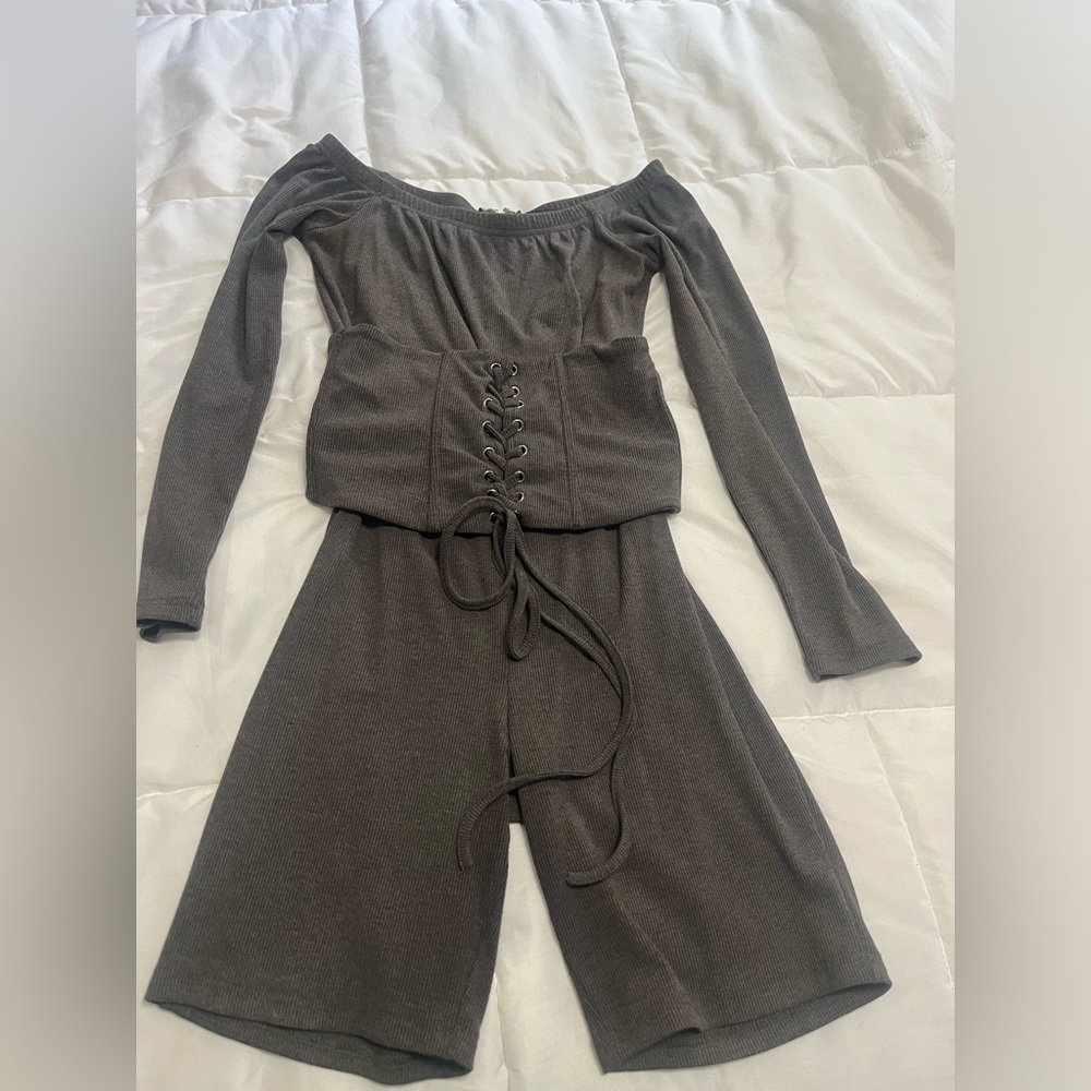 AKIRA Gray Long Sleeve bermuda short Jumpsuit with coser Belted Waist